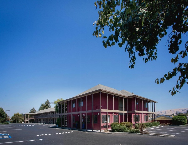 Alura Inn Main image